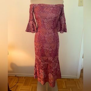 EVERYTHING HAS TO GO - Make an offer - 
Marciano off the shoulder dress, size 6